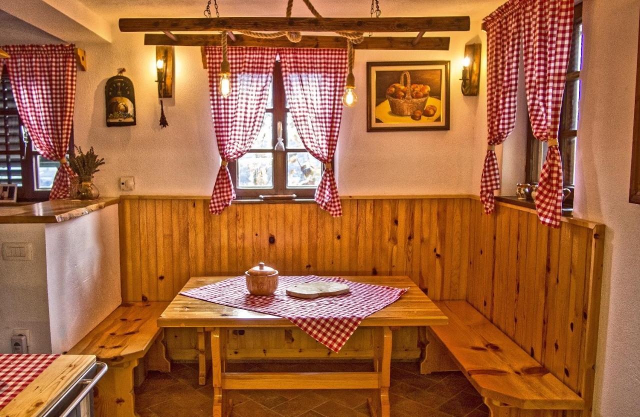 Vineyard Cottage Podrzaj Otocec Ngoại thất bức ảnh